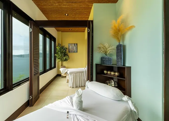 360 Splendor 302-ocean View Condo-breakfast *